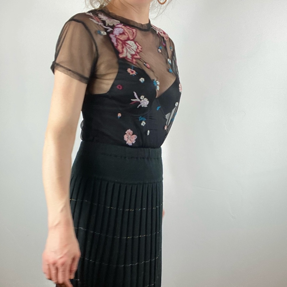 Sheer embroidered tunic shirt - Picture 7 of 8